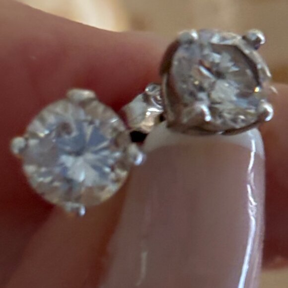 6 mm Cubic Zirconia Diamond earrings set in Sterling Silver - Picture 9 of 15